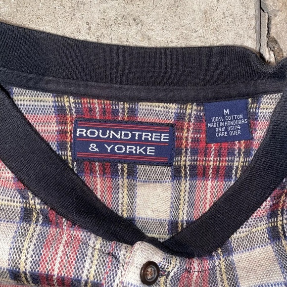 Vintage 90’s Round tree & York Plaid Long Sleeve T-shirt Size M - Picture 3 of 6